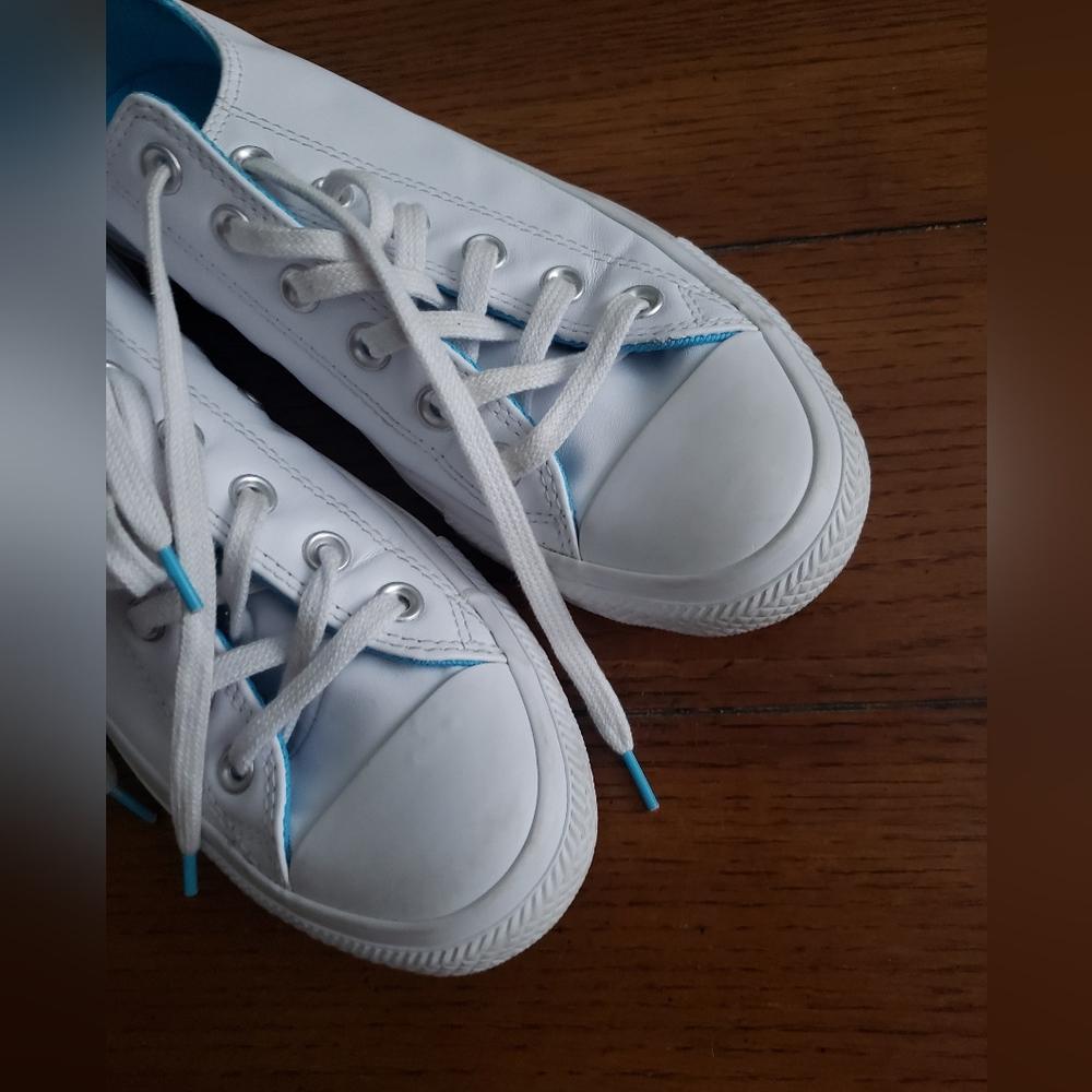 Like New Converse CTAS Love The Progress Leather Sneakers - Picture 6 of 11